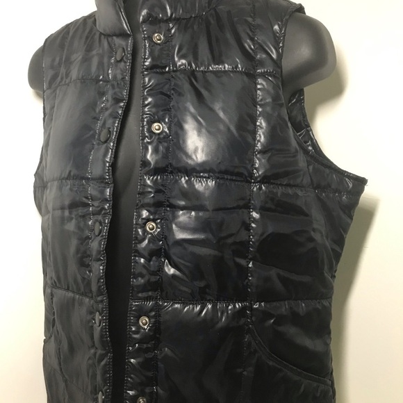 Izod Black Quilted Puffer Vest Sz Small NWOT NEW - Picture 2 of 7